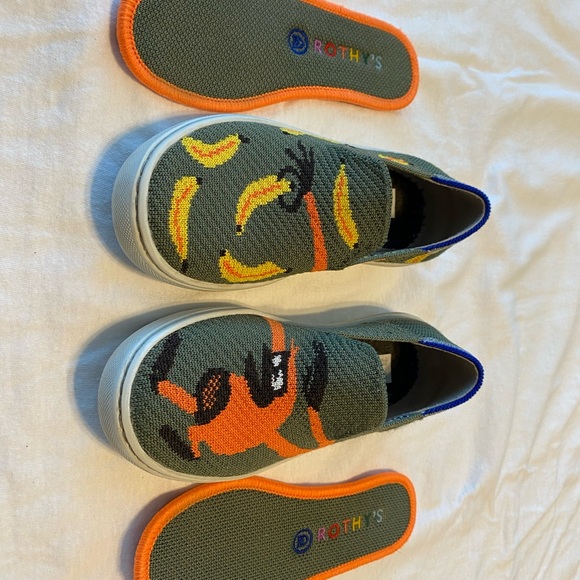 Kids Slip-On Shoes with Fun Banana Design - Picture 6 of 7